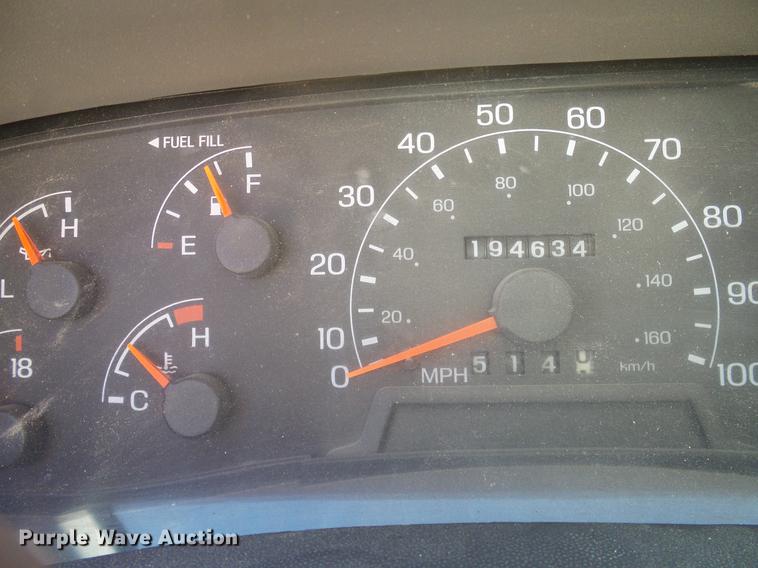 image for item DC2224 2001 Ford F550 Crew Cab flatbed truck