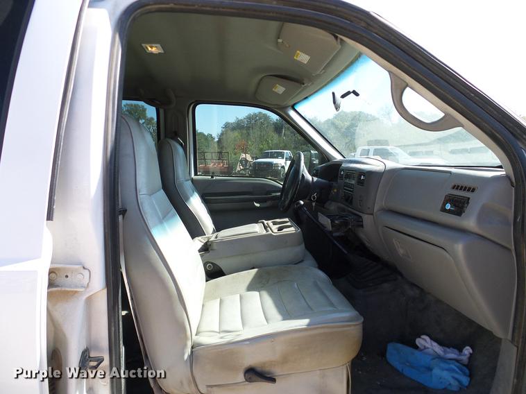 image for item DC2224 2001 Ford F550 Crew Cab flatbed truck