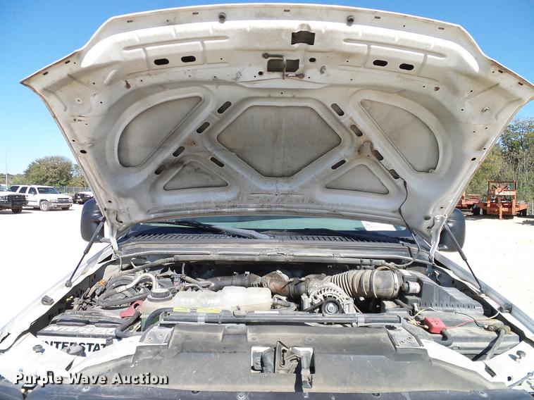 image for item DC2224 2001 Ford F550 Crew Cab flatbed truck