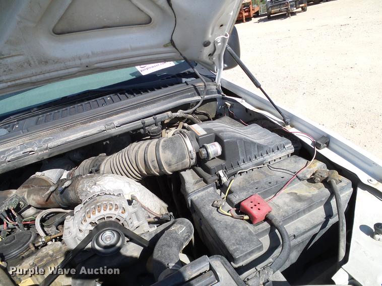 image for item DC2224 2001 Ford F550 Crew Cab flatbed truck