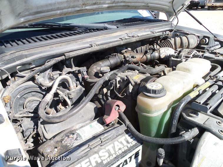 image for item DC2224 2001 Ford F550 Crew Cab flatbed truck