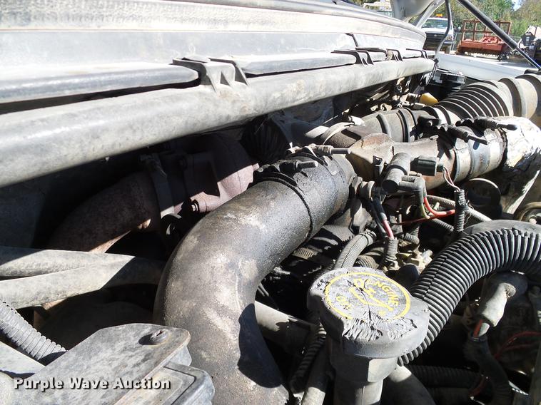 image for item DC2224 2001 Ford F550 Crew Cab flatbed truck