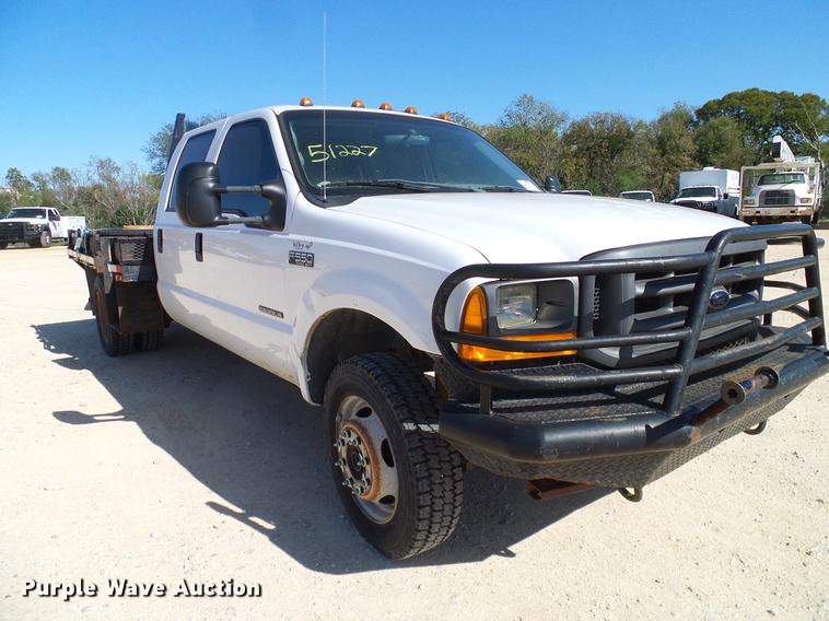 image for item DC2224 2001 Ford F550 Crew Cab flatbed truck