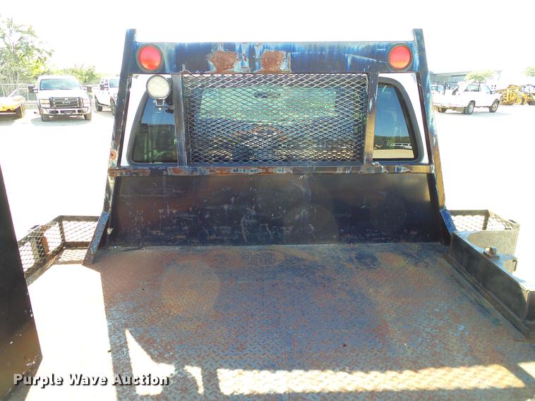 image for item DC2224 2001 Ford F550 Crew Cab flatbed truck