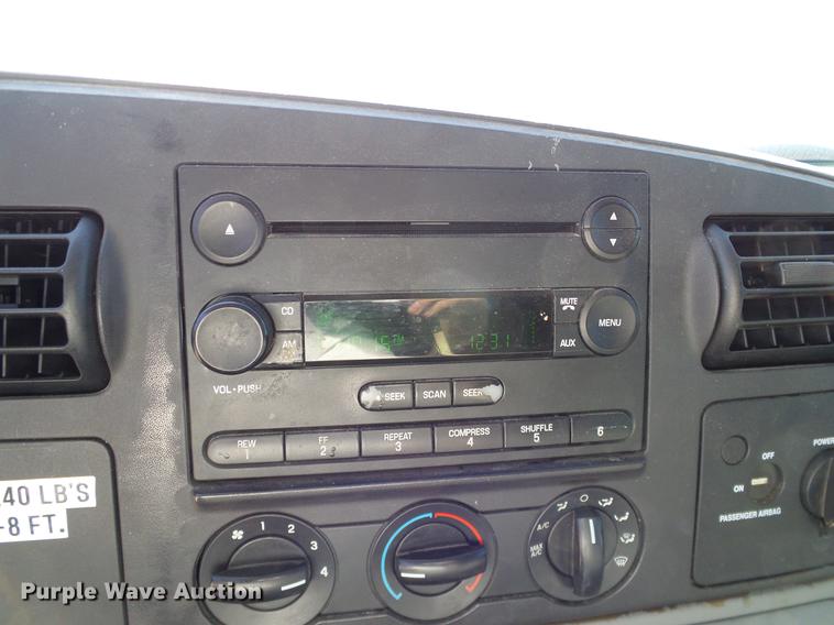 image for item DC2226 2005 Ford F350 Super Duty SuperCab utility bed pickup truck