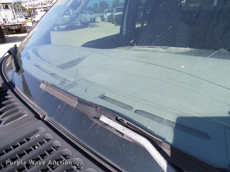 image for item DC2226 2005 Ford F350 Super Duty SuperCab utility bed pickup truck