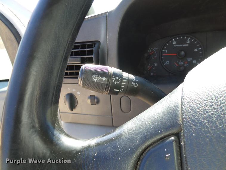 image for item DC2226 2005 Ford F350 Super Duty SuperCab utility bed pickup truck