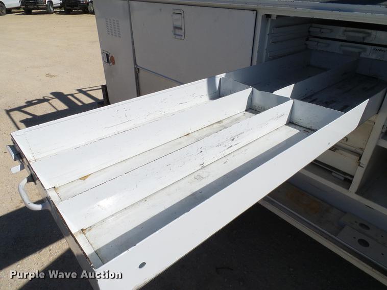 image for item DC2226 2005 Ford F350 Super Duty SuperCab utility bed pickup truck