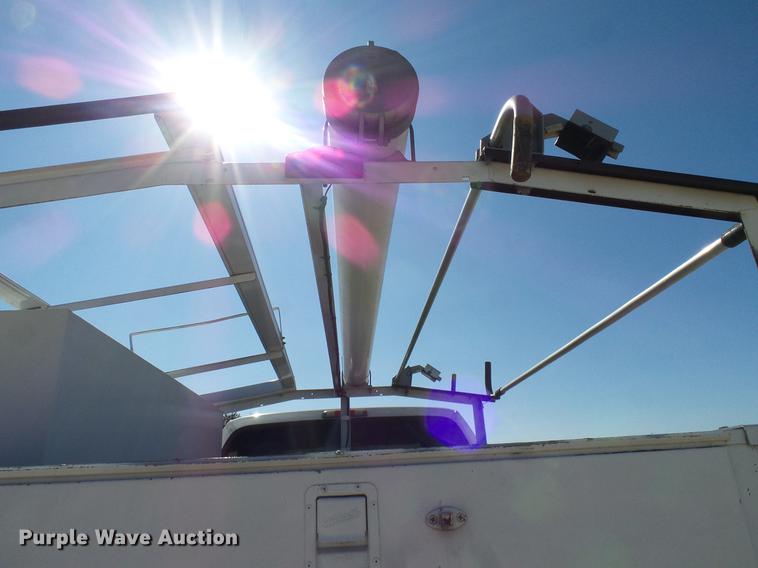 image for item DC2226 2005 Ford F350 Super Duty SuperCab utility bed pickup truck