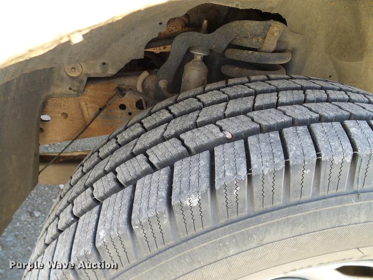 image for item DC2226 2005 Ford F350 Super Duty SuperCab utility bed pickup truck