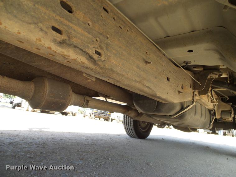 image for item DC2226 2005 Ford F350 Super Duty SuperCab utility bed pickup truck