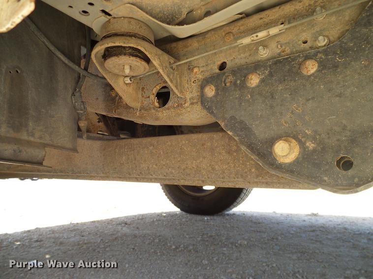 image for item DC2226 2005 Ford F350 Super Duty SuperCab utility bed pickup truck