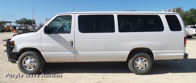 image for item DC2227 2011 Ford E350 Super Duty Extended van