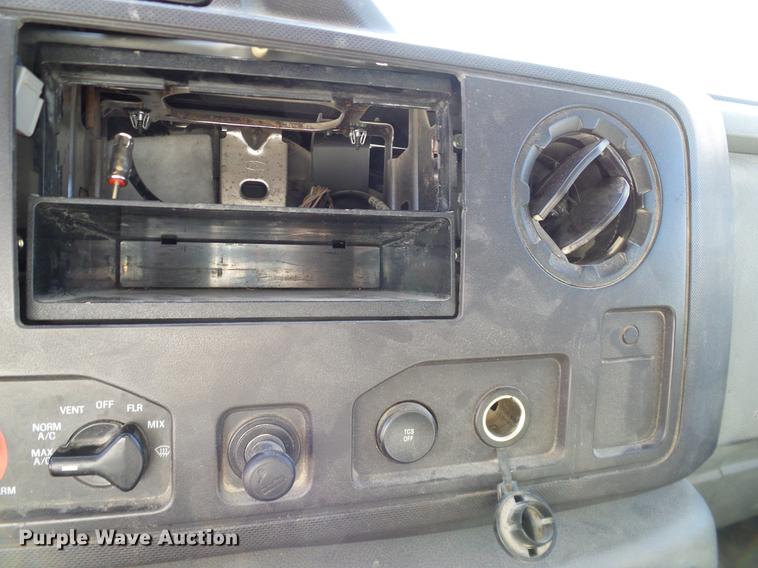 image for item DC2227 2011 Ford E350 Super Duty Extended van