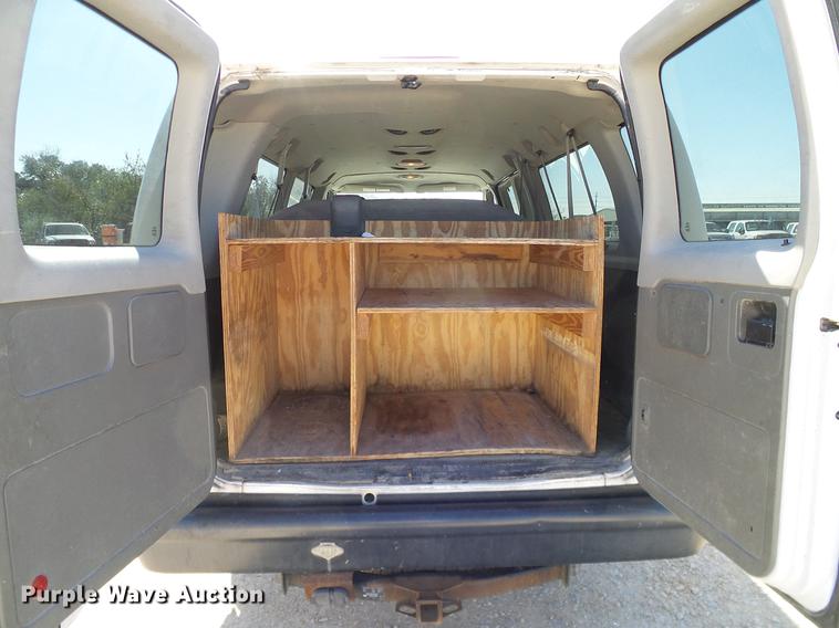 image for item DC2227 2011 Ford E350 Super Duty Extended van