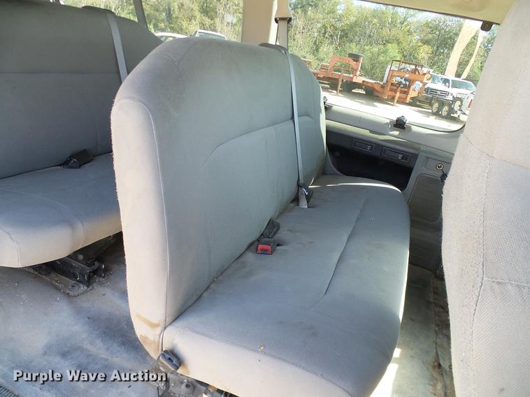 image for item DC2227 2011 Ford E350 Super Duty Extended van