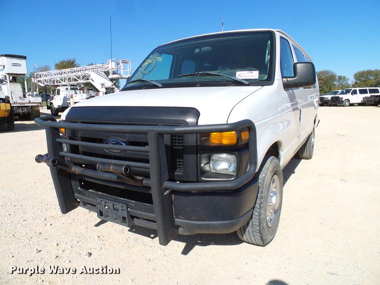 image for item DC2227 2011 Ford E350 Super Duty Extended van