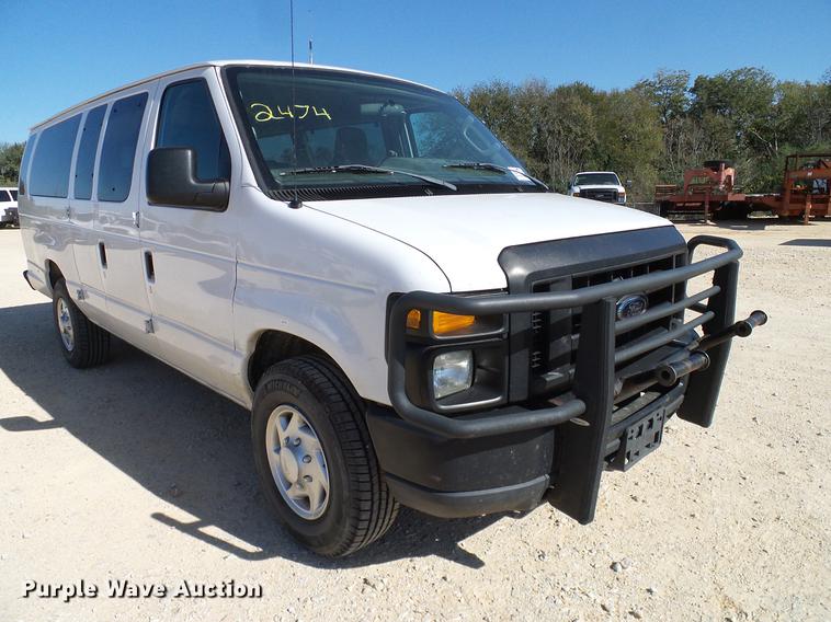 image for item DC2227 2011 Ford E350 Super Duty Extended van