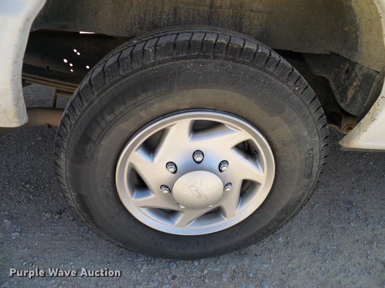 image for item DC2227 2011 Ford E350 Super Duty Extended van