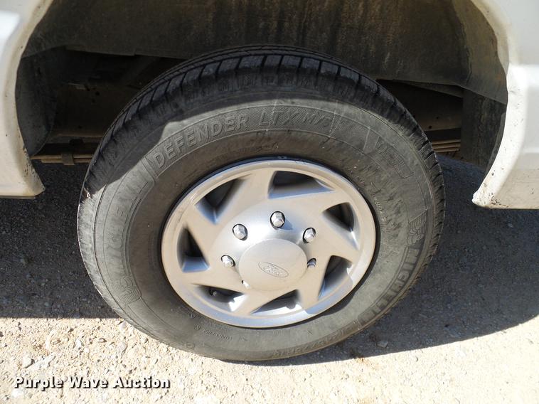 image for item DC2227 2011 Ford E350 Super Duty Extended van