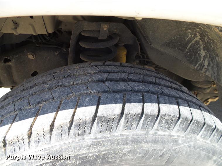 image for item DC2227 2011 Ford E350 Super Duty Extended van