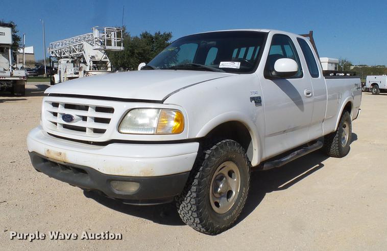 image for item DC2228 2003 Ford F150 SuperCab pickup truck