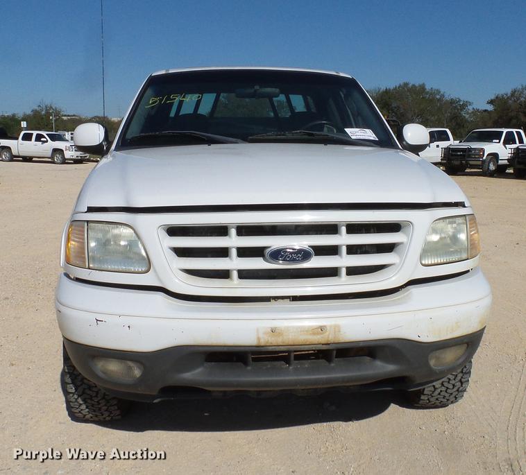 image for item DC2228 2003 Ford F150 SuperCab pickup truck
