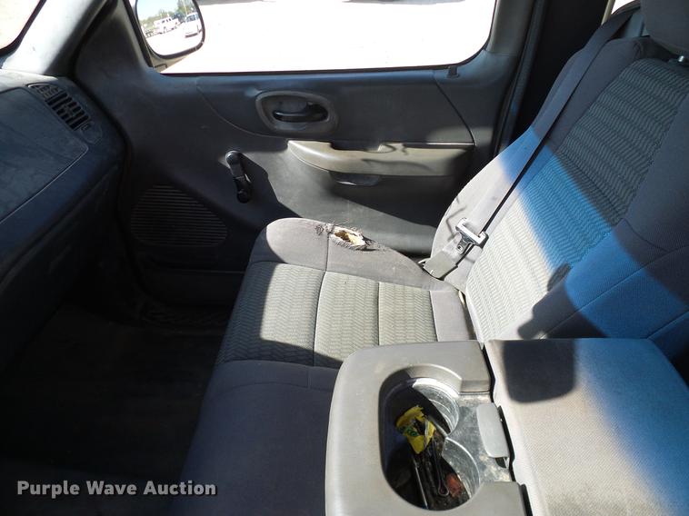 image for item DC2228 2003 Ford F150 SuperCab pickup truck