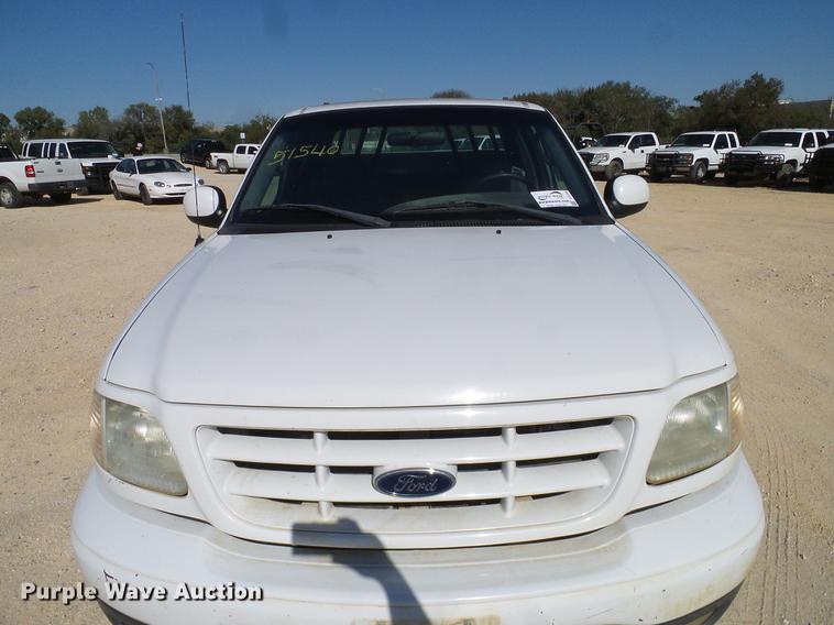 image for item DC2228 2003 Ford F150 SuperCab pickup truck