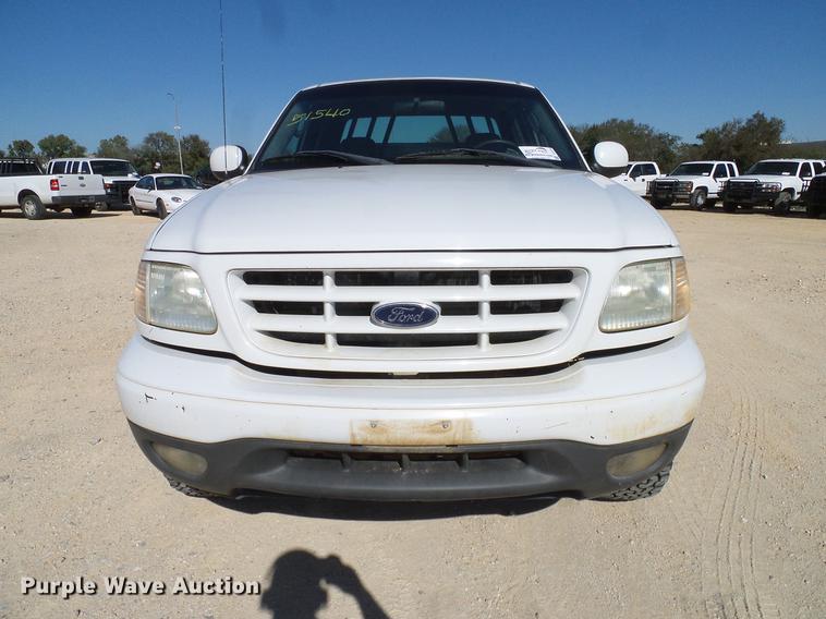 image for item DC2228 2003 Ford F150 SuperCab pickup truck