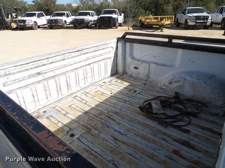 image for item DC2228 2003 Ford F150 SuperCab pickup truck