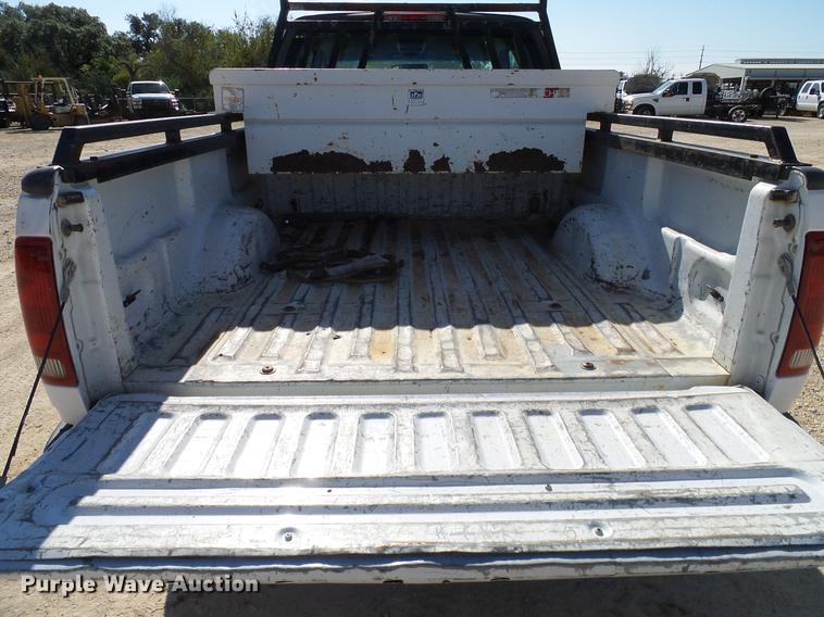 image for item DC2228 2003 Ford F150 SuperCab pickup truck