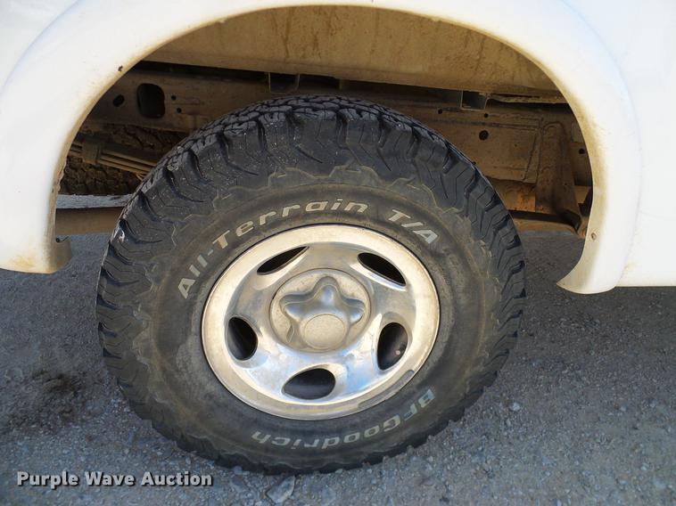 image for item DC2228 2003 Ford F150 SuperCab pickup truck