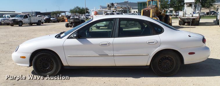 image for item DC2229 1999 Ford Taurus