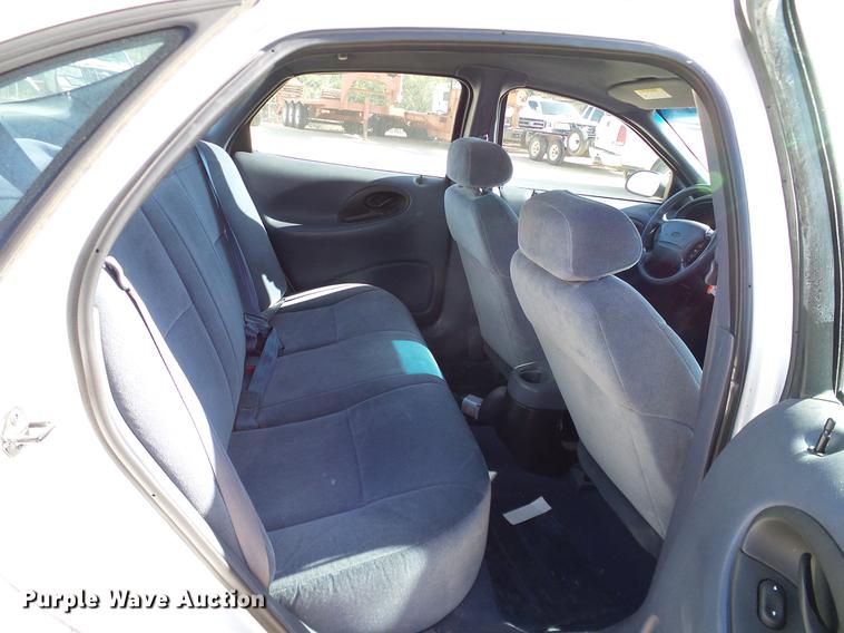 image for item DC2229 1999 Ford Taurus