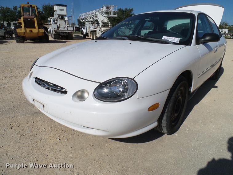 image for item DC2229 1999 Ford Taurus