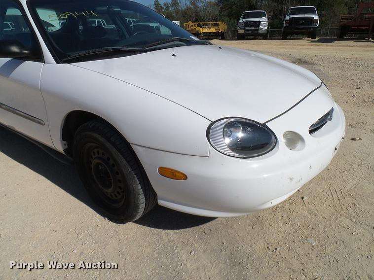 image for item DC2229 1999 Ford Taurus