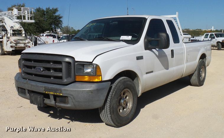 image for item DC2230 1999 Ford F350 Super Duty SuperCab pickup truck