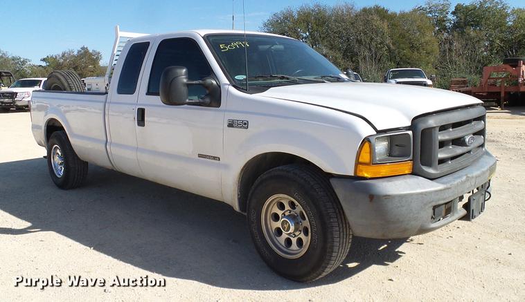 image for item DC2230 1999 Ford F350 Super Duty SuperCab pickup truck