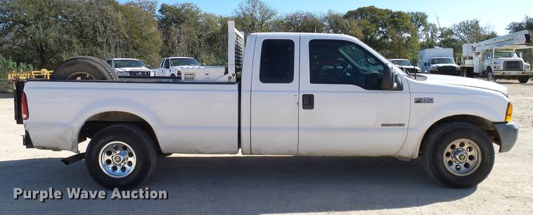 image for item DC2230 1999 Ford F350 Super Duty SuperCab pickup truck