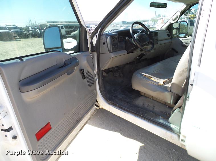 image for item DC2230 1999 Ford F350 Super Duty SuperCab pickup truck