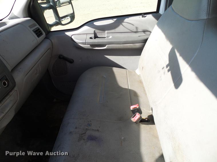 image for item DC2230 1999 Ford F350 Super Duty SuperCab pickup truck