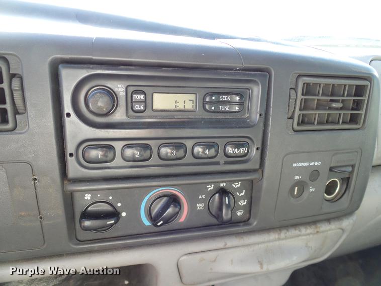 image for item DC2230 1999 Ford F350 Super Duty SuperCab pickup truck