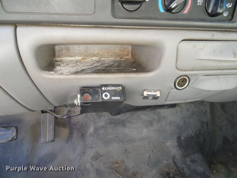 image for item DC2230 1999 Ford F350 Super Duty SuperCab pickup truck