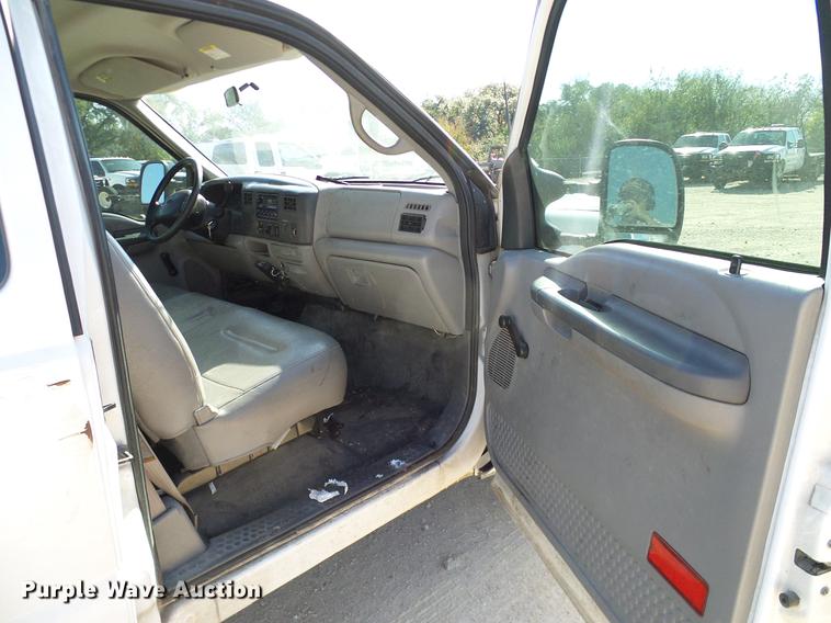 image for item DC2230 1999 Ford F350 Super Duty SuperCab pickup truck