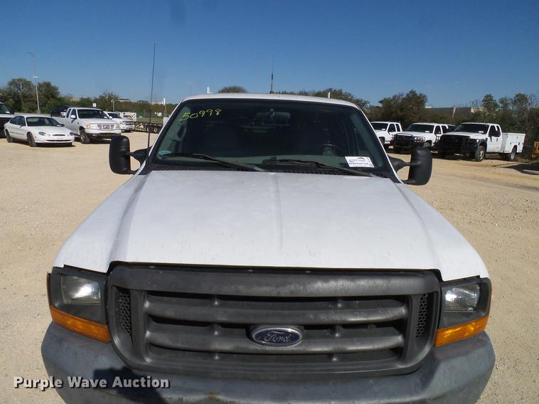 image for item DC2230 1999 Ford F350 Super Duty SuperCab pickup truck