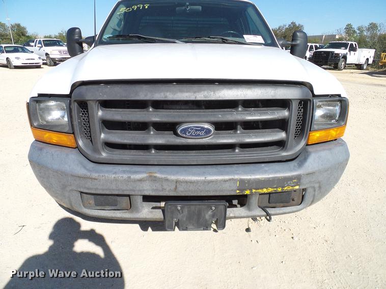 image for item DC2230 1999 Ford F350 Super Duty SuperCab pickup truck