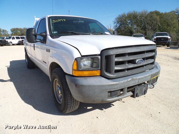 image for item DC2230 1999 Ford F350 Super Duty SuperCab pickup truck