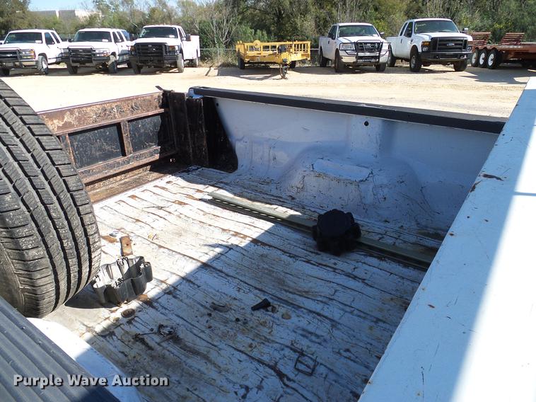 image for item DC2230 1999 Ford F350 Super Duty SuperCab pickup truck