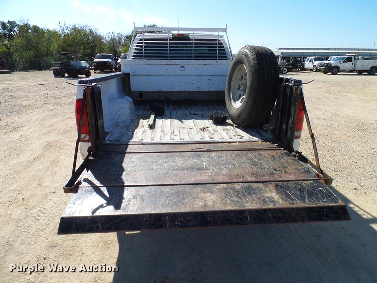 image for item DC2230 1999 Ford F350 Super Duty SuperCab pickup truck